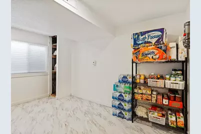 943 W 60 N, Layton, UT 84041 - Photo 23