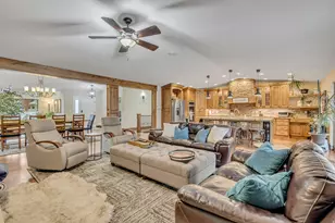 7970 S Grand Vista Way E, Cottonwood Heights, UT 84121 - Photo 7