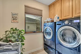 7970 S Grand Vista Way E, Cottonwood Heights, UT 84121 - Photo 37