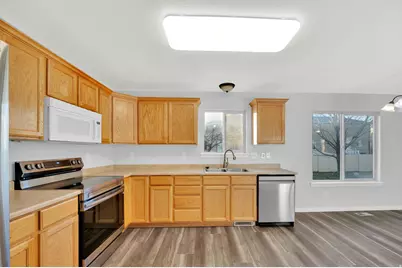 7881 N Cedar Crest Rd, Eagle Mountain, UT 84005 - Photo 11