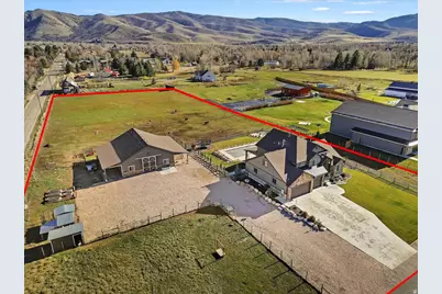 560 S 8600 E, Huntsville, UT 84317 - Photo 3