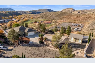 205 Terrace Cir, Toquerville, UT 84774 - Photo 49