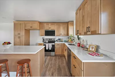 833 N Starcrest Dr, Salt Lake City, UT 84116 - Photo 11