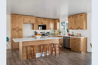 833 N Starcrest Dr, Salt Lake City, UT 84116 - Photo 9