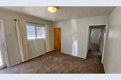 2078 W 5600 S, Roy, UT 84067 - Photo 19