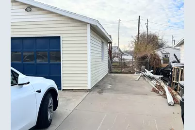 2184 S Sorrento Dr, Woods Cross, UT 84087 - Photo 29