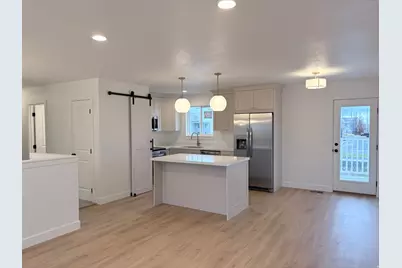 2339 N 800 W, West Bountiful, UT 84087 - Photo 3
