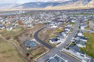 817 W 70 N, Hyrum, UT 84319 - Photo 21