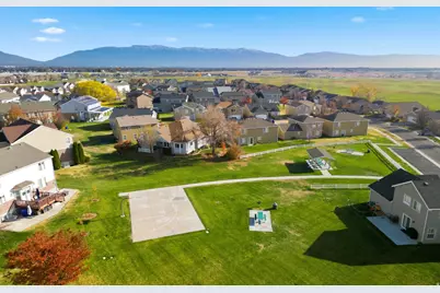 1430 S Heather Ln, Syracuse, UT 84075 - Photo 71