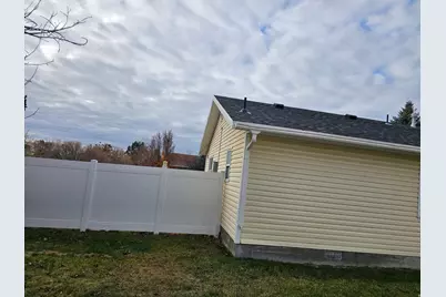 600 W Canyon Ln, Ferron, UT 84523 - Photo 35