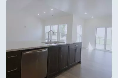 828 W 70 N, Hyrum, UT 84319 - Photo 5