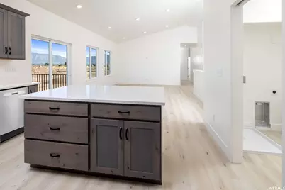 69 N 850 W, Hyrum, UT 84319 - Photo 33