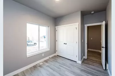 667 E 2475 N, North Logan, UT 84341 - Photo 13