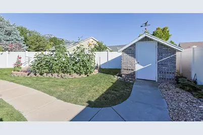 2474 N Dorchester Ave, Harrisville, UT 84414 - Photo 33