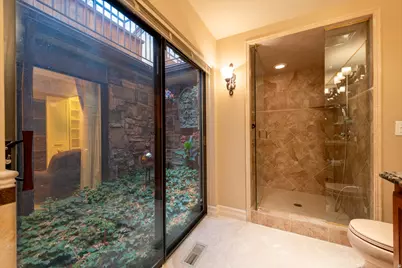 2662 E Skyline Dr S, Salt Lake City, UT 84108 - Photo 41