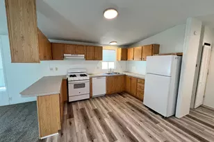 174 E Pellinore St S, North Salt Lake, UT 84054 - Photo 5