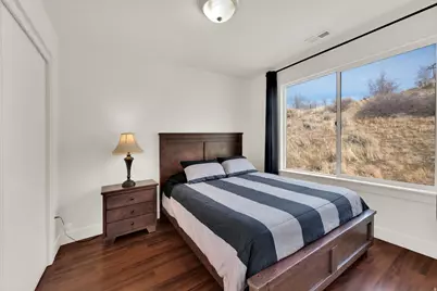 8935 S Quarry Stone Way E, Sandy, UT 84094 - Photo 25