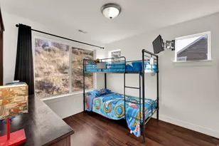 8935 S Quarry Stone Way E, Sandy, UT 84094 - Photo 27