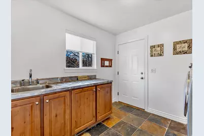 147 W 925 N, Centerville, UT 84014 - Photo 7