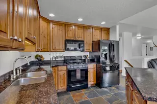 147 W 925 N, Centerville, UT 84014 - Photo 5