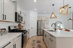 598 S Highpoint Dr, Saratoga Springs, UT 84045 - Photo 9