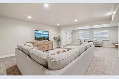 378 N Thurston Ln, Layton, UT 84040 - Photo 31