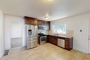 205 E Center St, Salem, UT 84653 - Photo 3