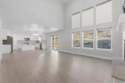 4452 N Summer View Dr #216, Lehi, UT 84043 - Photo 9