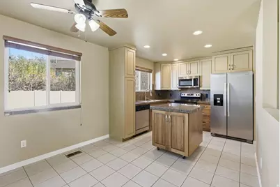 225 E 1350 N, Lehi, UT 84043 - Photo 9