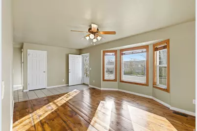 225 E 1350 N, Lehi, UT 84043 - Photo 7