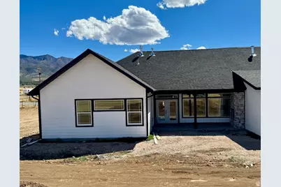 157 E 500 S, Fillmore, UT 84631 - Photo 3
