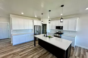 157 E 500 S, Fillmore, UT 84631 - Photo 7