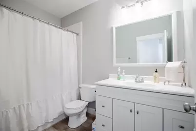 710 E 100 S, Hyde Park, UT 84318 - Photo 23