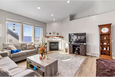 710 E 100 S, Hyde Park, UT 84318 - Photo 17