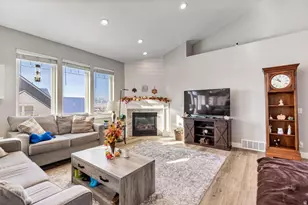 710 E 100 S, Hyde Park, UT 84318 - Photo 17