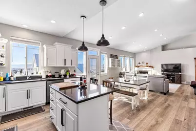 710 E 100 S, Hyde Park, UT 84318 - Photo 13