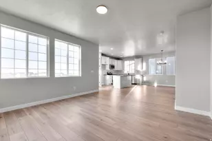 6644 W Spring Snow Ln, Herriman, UT 84096 - Photo 9