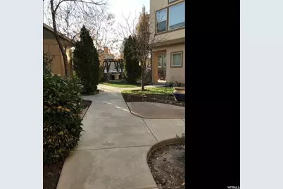 1008 N Shepard Creek Pkwy #5, Farmington, UT 84025 - Photo 3