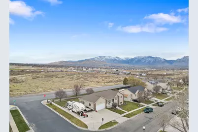 888 W Red Hen, Saratoga Springs, UT 84045 - Photo 39