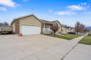 888 W Red Hen, Saratoga Springs, UT 84045 - Photo 43