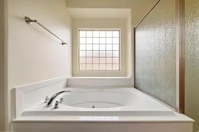 922 E Silver Shadows Dr S, Washington, UT 84780 - Photo 17