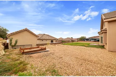 922 E Silver Shadows Dr S, Washington, UT 84780 - Photo 29