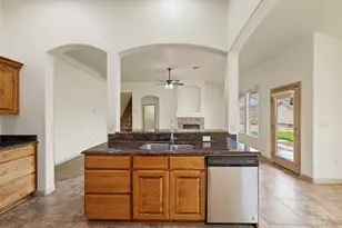 922 E Silver Shadows Dr S, Washington, UT 84780 - Photo 9