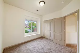 922 E Silver Shadows Dr S, Washington, UT 84780 - Photo 17