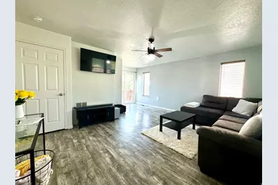 7841 N Saddleback Dr, Eagle Mountain, UT 84005 - Photo 5