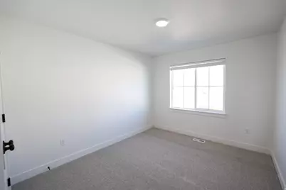 255 W 690 N, Smithfield, UT 84335 - Photo 17