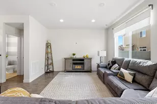 968 W Stonehaven Dr, North Salt Lake, UT 84054 - Photo 7