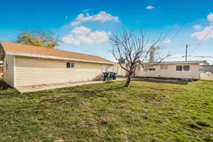 1912 W 3300 S, West Valley, UT 84119 - Photo 25