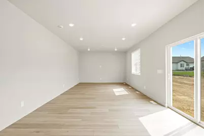 923 N 200 E #33, Santaquin, UT 84655 - Photo 13