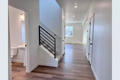 5241 S Paramount Dr #216, Riverdale, UT 84405 - Photo 7